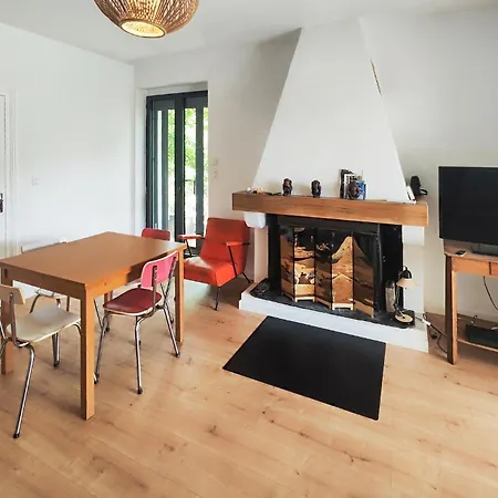 3 Bedroom Awesome In Pierrerue (Herault)